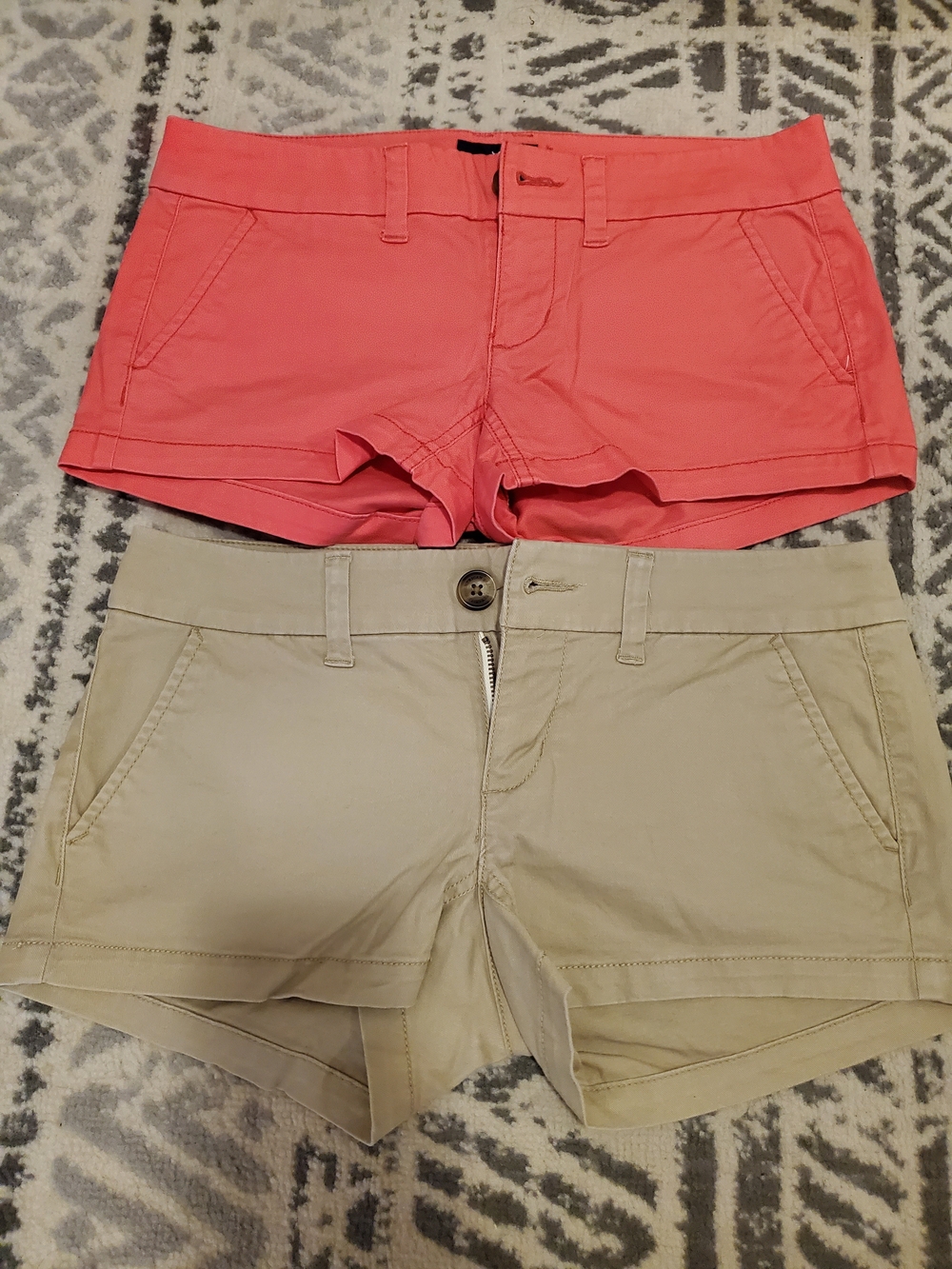 Women’s Coral and Khaki American Eagle Shorts Size 0